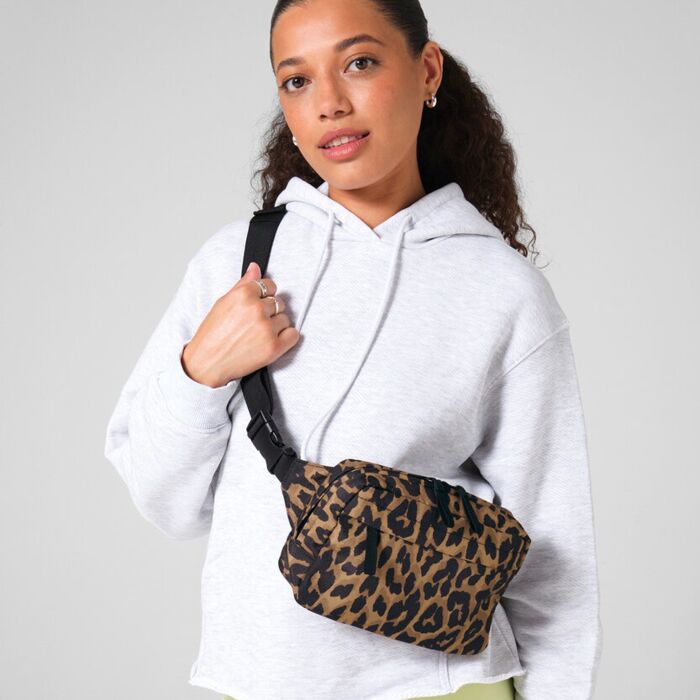 Leopard print cross-body bag Thumbnail